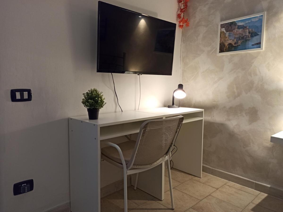 Casa Vacanze Smeralda Amalfi Coast Vietri Dış mekan fotoğraf