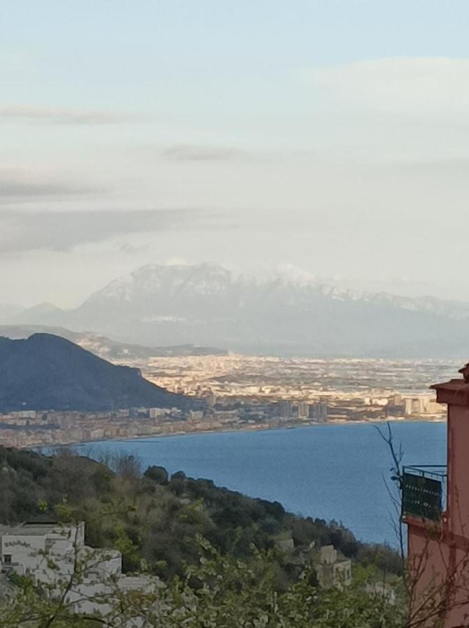 Casa Vacanze Smeralda Amalfi Coast Vietri Dış mekan fotoğraf